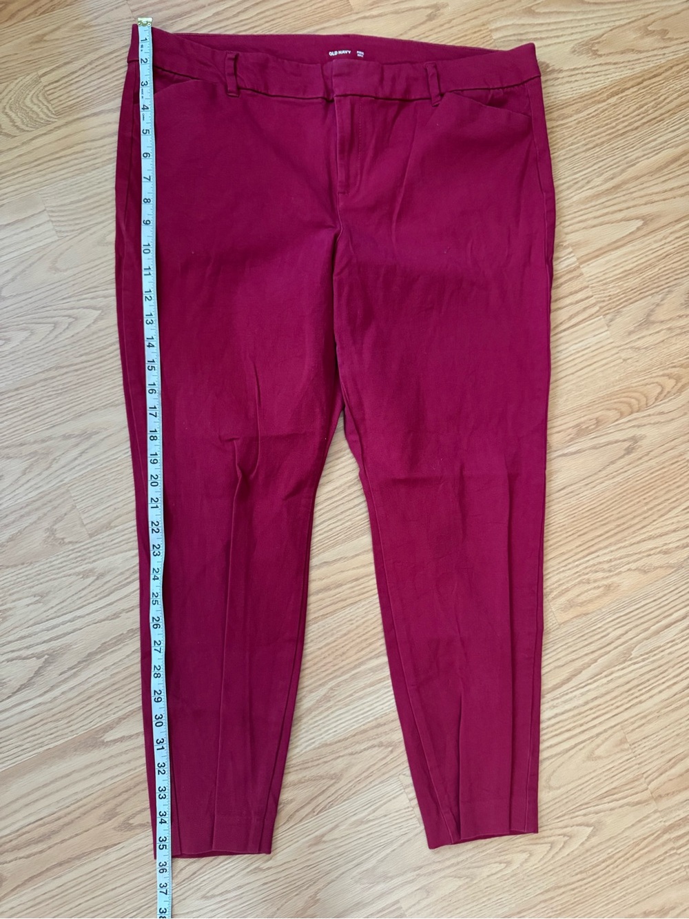 Old Navy Women's Dark Red Pixie ankle Pants- 16